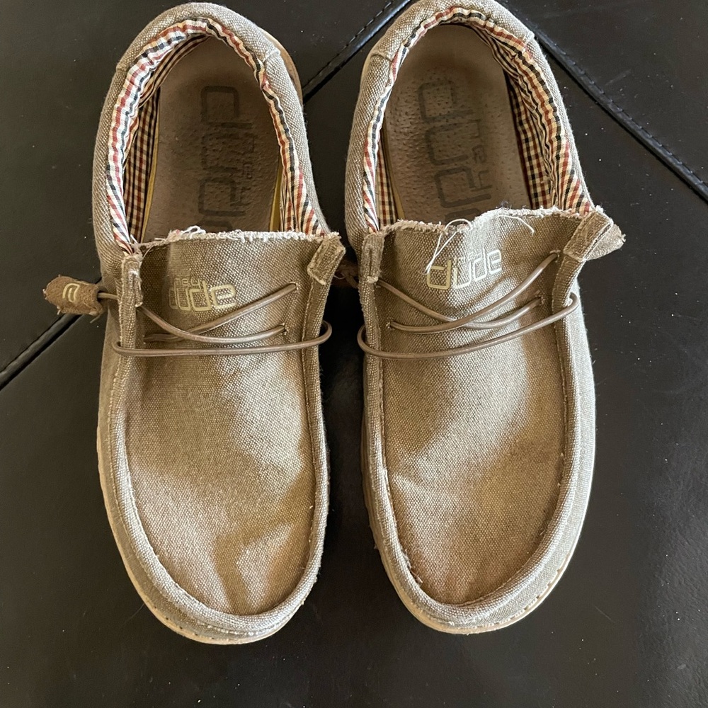 Hey Dude Wally Men’s Light Tan - Picture 2 of 7